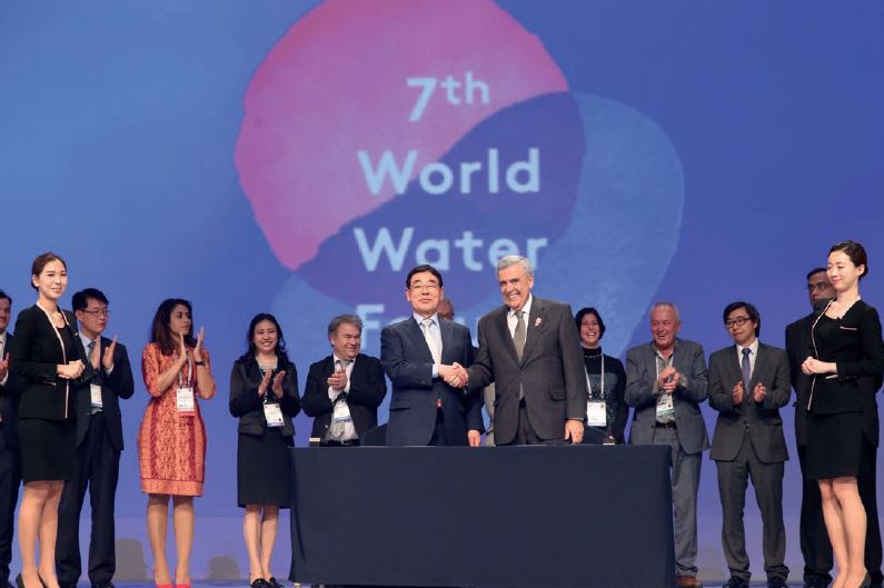 The Daegu-Gyeongbuk Implementation Commitment was signed in the presence of champion organizations during the 7th World Water Form on 17 April 2015 and launched the process of the Implementation Roadmaps.