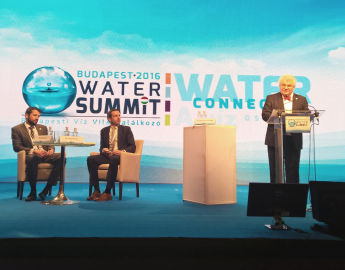 Caption: András Szöllősi-Nagy, World Water Council Governor, Co-Chair of the International Programme Committee and President of the Drafting Group of the Budapest Water Summit 2016 presents the BWS Messages, 30 November 2016 ©Budapest Water Summit 2016