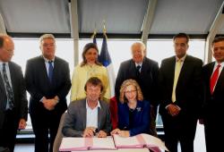 French Minister of Ecologic Transition Nicolas Hulot signing the partnership convention with Inger Andersen, Director General of IUCN (International Union for the Conservation of Nature) organizer of the World Conservation Congress 2020 in Marseille, together with Martine Vassal, President of the Department and Jean-Claude Gaudin, Mayor of Marseille and Governor of the World Water Council.