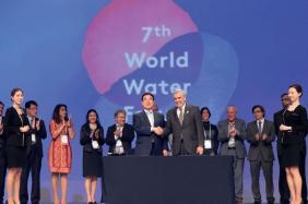 The Daegu-Gyeongbuk Implementation Commitment was signed in the presence of champion organizations during the 7th World Water Form on 17 April 2015 and launched the process of the Implementation Roadmaps.