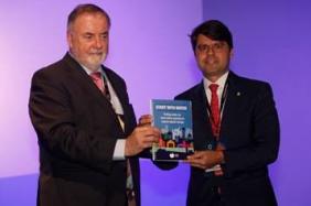 Loic Fauchon, Honorary President of the World Water Council,  and Paulo Camara, Undersecretary for Federative Affairs (SAF) of the Presidency of the Federative Republic of Brazil launch the Start With Water guide at the International  Conference of Local and Regional Authorities, during the 8th World Water Forum, Brasilia, Brazil, 20 March 2018